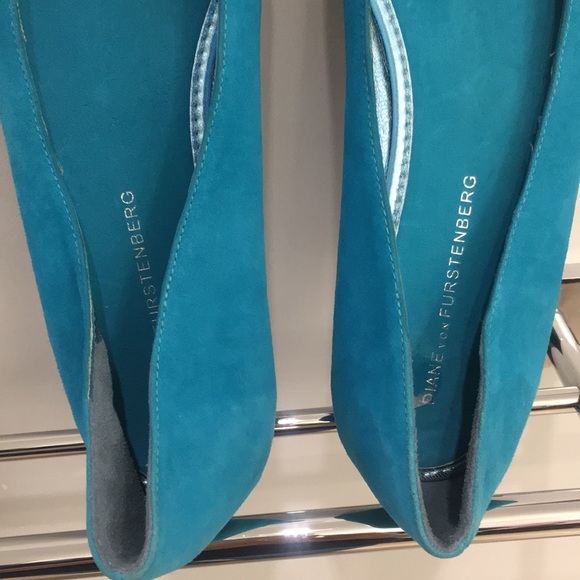 Diane Von Furstenberg suede shoes  size 8 - Picture 4 of 4